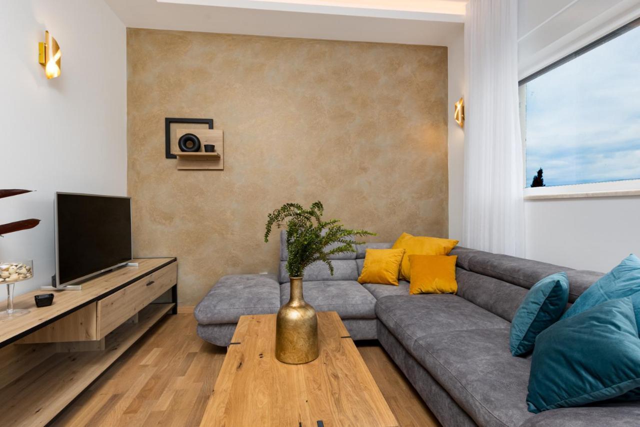 Apartment Muzini Malinska Exterior foto
